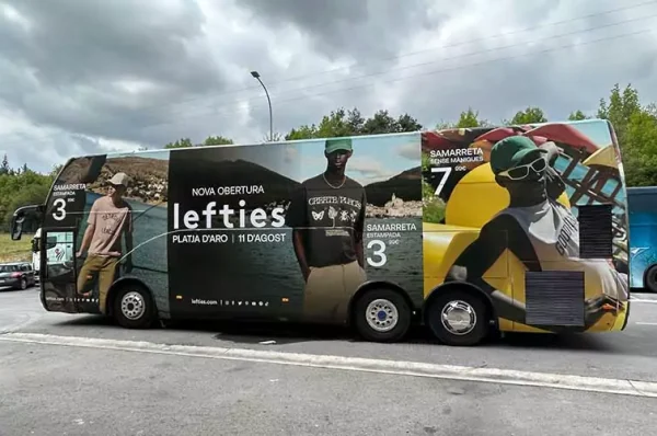 rotulacion de bus con vinilo removible promocional 659d3a4d454d7